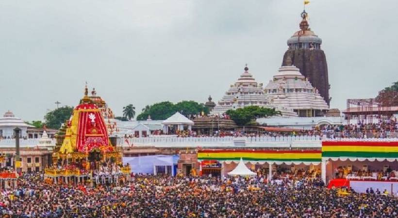 Massive crowd surge injures over 600 devotees in Odishas Puri