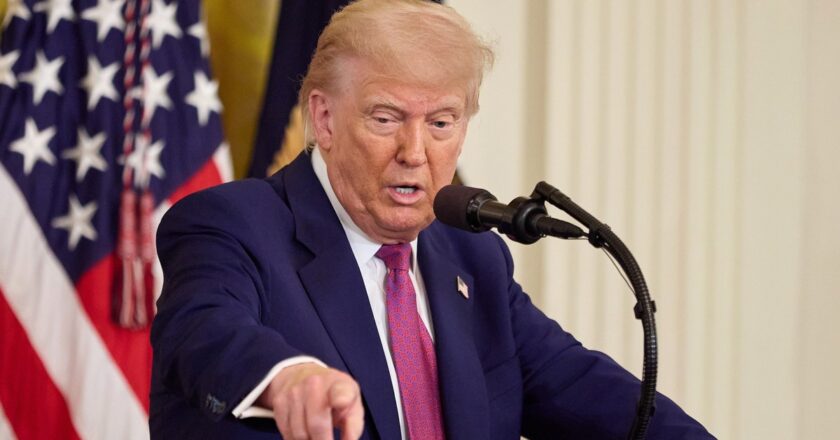 ട്രംപിൻ്റെ സ്വകാര്യ റിസോർട്ടിൽ തോക്കുമായി അതിക്രമിച്ച് കയറിയ ആളെ വെടിവച്ചു കൊന്നു