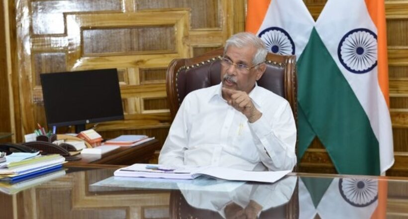 ഗവര്ണര് സര്ക്കാര് പോര്; ഗവര്ണര് സുരക്ഷയ്ക്കായി ആവശ്യപ്പെട്ട പൊലീസ് ഉദ്യോഗസ്ഥരുടെ പട്ടിക വെട്ടിച്ചുരുക്കി സര്ക്കാര്