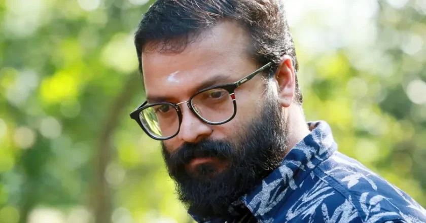 ക്ഷേത്രദർശനത്തിനിടെ ജയസൂര്യയുടെ ചിത്രം പകർത്തിയ ഫോട്ടോഗ്രാഫറെ കയ്യേറ്റം ചെയ്തതായി പരാതി