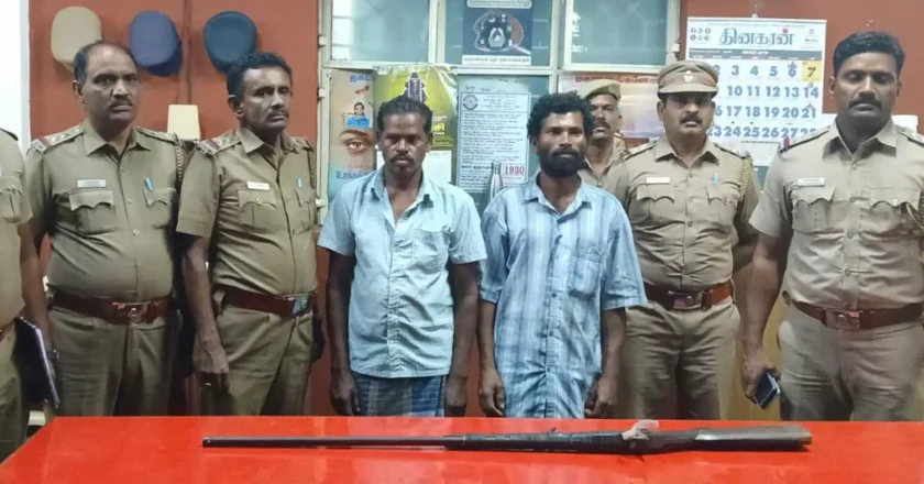 തമിഴ്നാട്ടിൽ മാനാണെന്ന് കരുതി യുവാവിനെ വെടിവെച്ചുകൊന്നു; ബന്ധുക്കൾ പിടിയിൽ