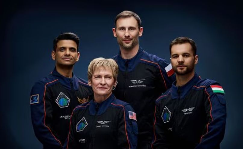 TTEwUP0X Untitled design 41