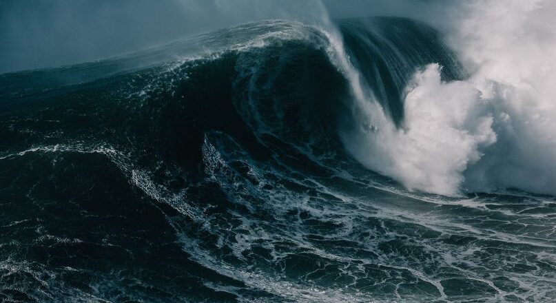 സംസ്ഥാനത്ത് കടലാക്രമണ മുന്നറിയിപ്പ് ; വടക്കൻ കേരളത്തിൽ ശക്തമായ മഴ