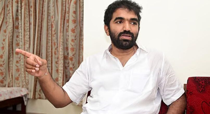 യൂത്ത് കോണ്‍ഗ്രസിനെതിരെ വിമർശനവുമായി അജയ് തറയില്‍; ‘റീല്‍സ് അല്ല റിയല്‍ ആണ്, ചാണ്ടി ഉമ്മനാണ് താരം