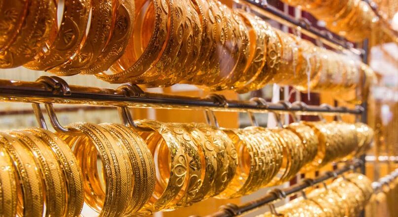 റെക്കോർഡ് വിലയിൽ നിന്നും താഴേക്ക്, പവന്റെ വില 74000 മുകളിൽതന്നെ