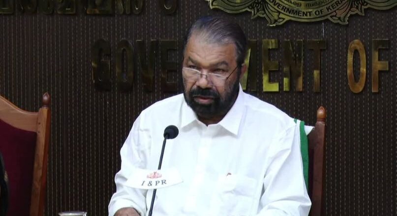 മതസാമുദായിക സംഘടനകള്ക്ക് അടിമപ്പെടില്ല; സ്കൂള് സമയമാറ്റത്തില് പിന്നോട്ടില്ലെന്ന് ശിവന്കുട്ടി