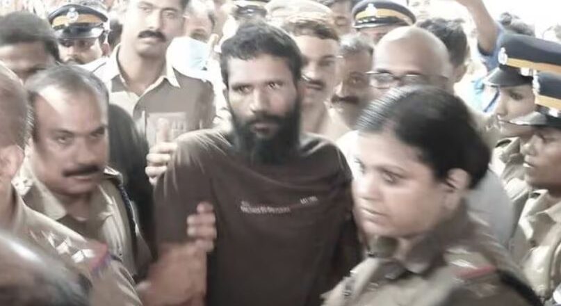 അതീവ സുരക്ഷയോടെ ഗോവിന്ദച്ചാമിയെ കണ്ണൂർ സെൻട്രൽ ജയിലിൽ തെളിവെടുപ്പിനെത്തിച്ചു