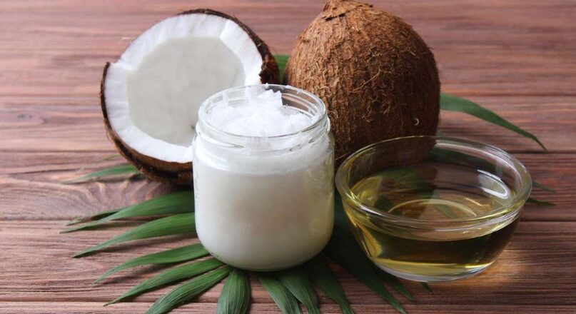 സംസ്ഥാനത്ത് വെളിച്ചെണ്ണ വില കുതിച്ചുയരുന്നു; ലിറ്ററിന് വില 450 രൂപയ്ക്ക് മുകളില്