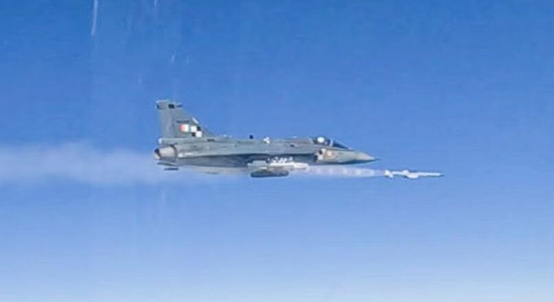 100 കിലോമീറ്ററിലധികം ദൂരപരിധിയുള്ള ‘അസ്ത്ര’ എയർ-ടു-എയർ മിസൈൽ വിജയകരമായി പരീക്ഷിച്ച് ഇന്ത്യ