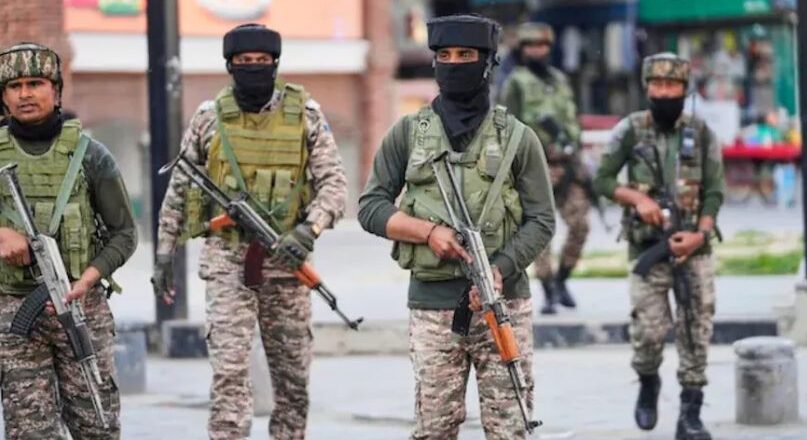 ജമ്മു കശ്മീരിൽ 3 ഭീകരരെ വധിച്ച് സൈന്യം