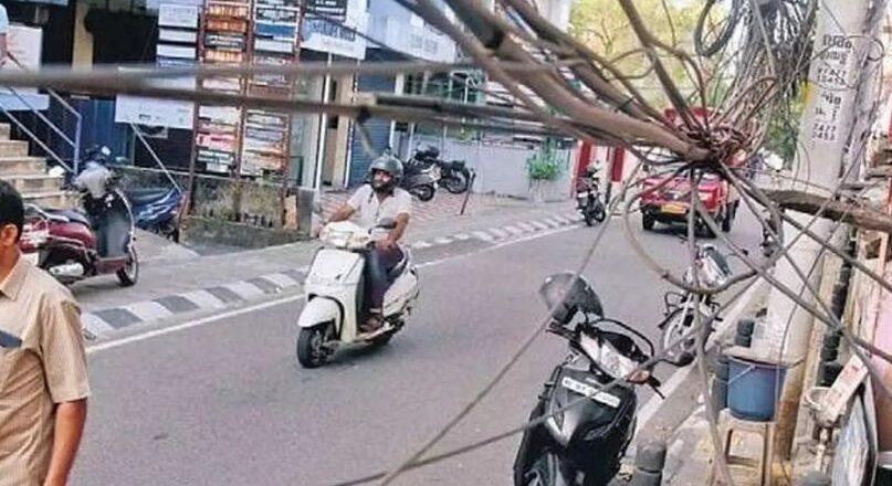 കൊച്ചിയില്‍ വീണ്ടും കേബിള്‍ അപകടം; ബൈക്ക് യാത്രക്കാരന് പരുക്ക്