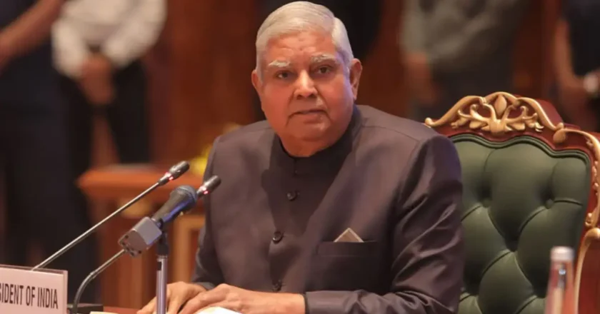 കനത്ത മഴയിൽ ഹെലികോപ്റ്റർ ഇറക്കാനായില്ല; ഉപരാഷ്ട്രപതിയുടെ ഗുരുവായൂർ സന്ദർശനം തടസപ്പെട്ടു