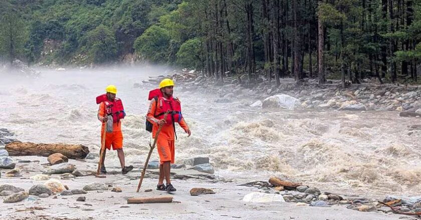 മേഘവിസ്‌ഫോടനം; ഹിമാചല്‍ പ്രദേശില്‍ പ്രളയം, കെട്ടിടങ്ങൾ തകർന്നു