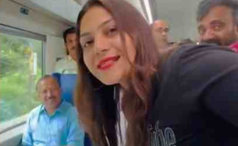 kmnhXVsW Untitled design 29