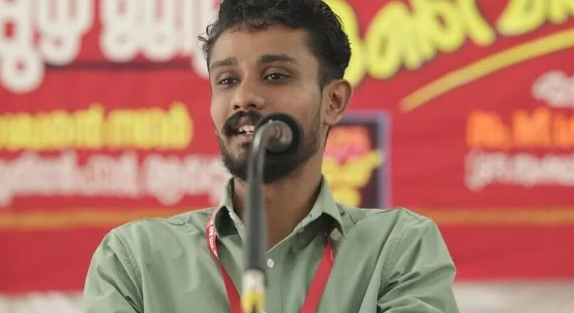 പാദപൂജ വിവാദം; സംഘപരിവാർ വത്കരണത്തിനുള്ള ശ്രമം; കുട്ടികളെ മാനസികമായി പീഡിപ്പിക്കുന്നു: എസ്എഫ്ഐ