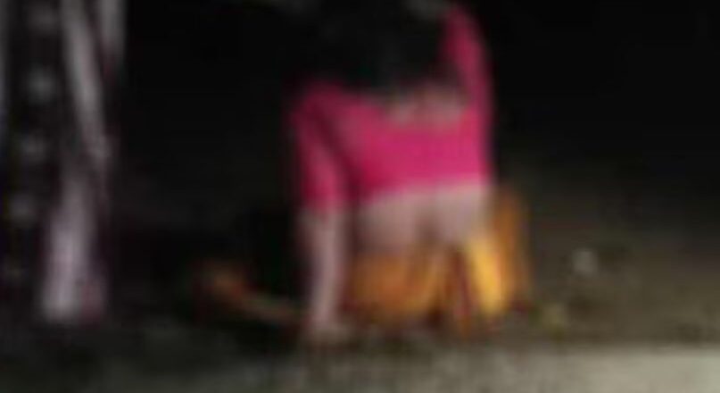 പ്രേതബാധയുണ്ടെന്ന ആരോപണം; കര്‍ണാടകയില്‍ 55- വയസ്സുകാരിയെ തല്ലിക്കൊന്നു