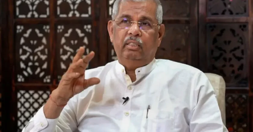 വേടന്റെ പാട്ട് കാലിക്കറ്റ് സർവകലാശാല സിലബസിൽ; റിപ്പോർട്ട് ആവശ്യപ്പെട്ട് ഗവർണർ