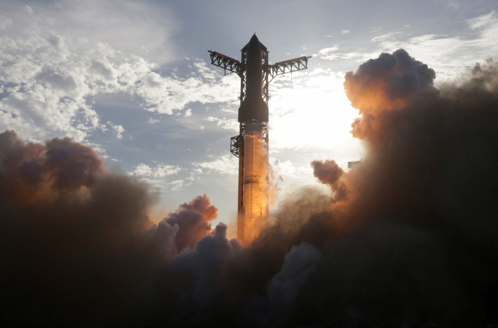 2025 08 27T012105Z 729727782 RC26FGAYNXBB RTRMADP 3 SPACEX STARSHIP 1024x674 1