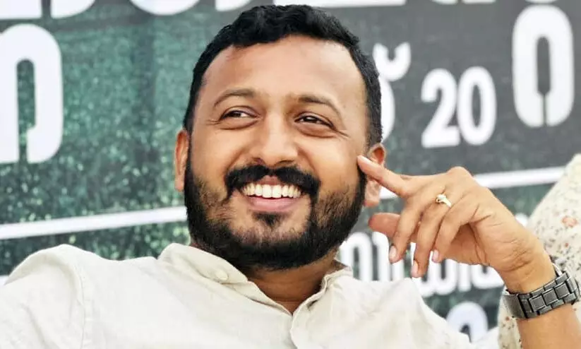 2413809 rahul mamkootathil 3