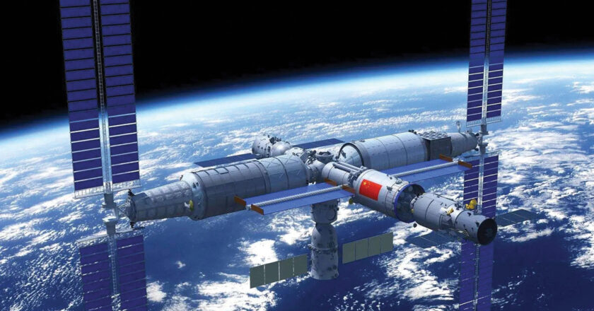 ചൈനയിൽ ബഹിരാകാശ യാത്രികര്ക്ക് കൂട്ടായി വുക്കോങ് എ ഐ എത്തി<br><br>