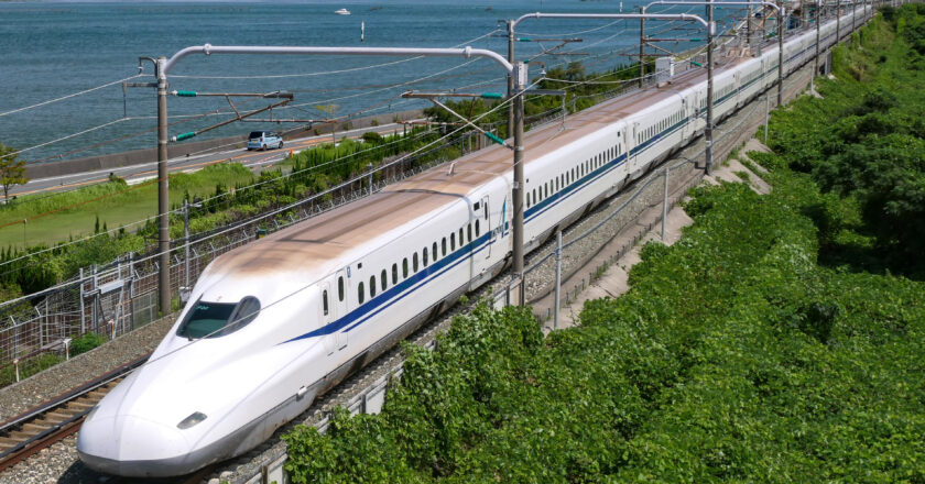 ബുള്ളറ്റ് ട്രെയിന്‍ പദ്ധതി ഒരുങ്ങുന്നതായി ആന്ധ്രാപ്രദേശ് മുഖ്യമന്ത്രി എന്‍ ചന്ദ്രബാബു നായിഡു