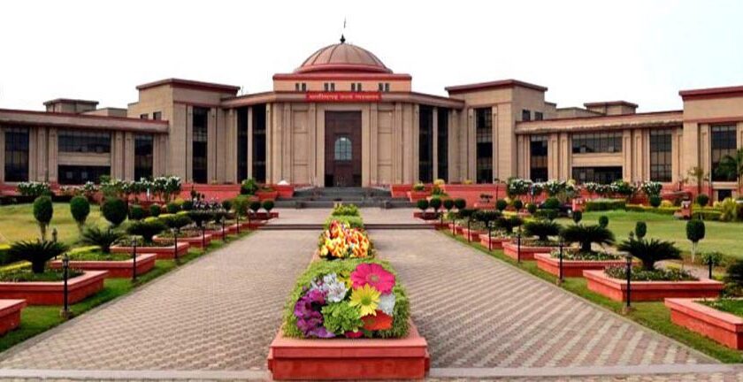 ആദ്യം മത്സരം നടക്കട്ടെ; ഇന്ത്യ – പാകിസ്ഥാന്‍ മത്സരം റദ്ദാക്കണമെന്ന ആവശ്യം ഹൈക്കോടതി നിരാകരിച്ചു.