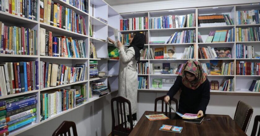 സ്ത്രീകൾ എഴുതിയ പുസ്തകങ്ങൾ അഫ്ഗാൻ സർവകലാശാലകളിൽ വേണ്ട! 140 പുസ്തകങ്ങൾ താലിബാൻ നിരോധിച്ചു