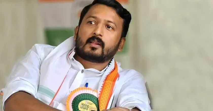 വിവാദങ്ങൾക്ക് പിന്നാലെ പാലക്കാട് ആദ്യ സന്ദർശനം നടത്തി രാഹുൽ മാങ്കൂട്ടത്തിൽ