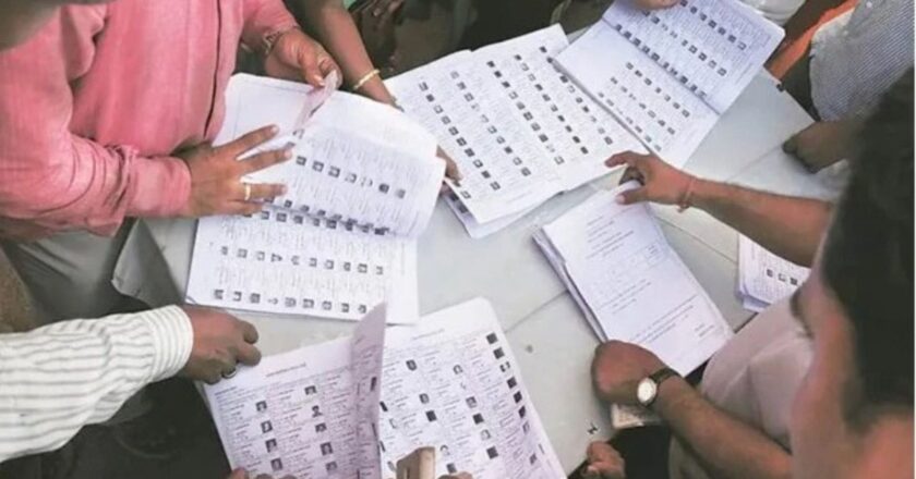 തദ്ദേശ തെരെഞ്ഞെടുപ്പെത്തി: വോട്ടർ
പട്ടികയിൽ
ഇന്നുമുതൽ
പേരു ചേർക്കാം