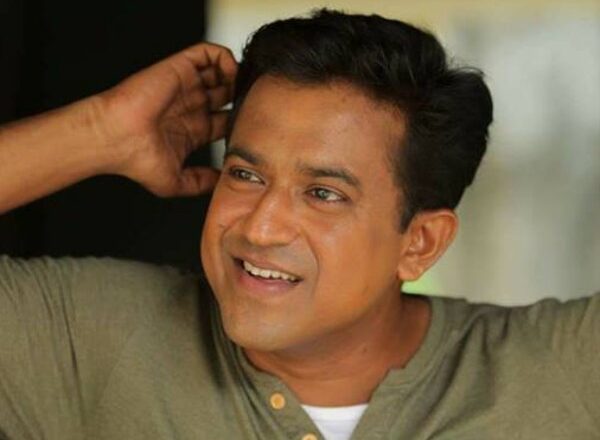 ഭരിക്കുന്ന പാർട്ടിയിലെ ആളുകൾ നായകന്റെ അടുത്ത സുഹൃത്തുക്കൾ: ചലച്ചിത്ര പുരസ്കാരത്തെയും അവാർഡ് ലോബികളെയും വിമർശിച്ച് രൂപേഷ് പീതാംബരൻ