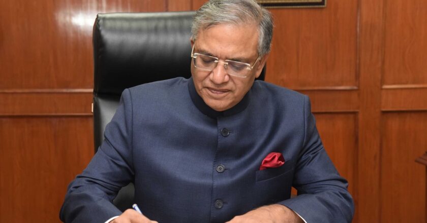 ബിഹാർ തെരഞ്ഞെടുപ്പിൽ ബുർഖ ധരിച്ചെത്തുന്ന സ്ത്രീ വോട്ടർമാരുടെ തിരിച്ചറിയൽ ഉറപ്പാക്കാൻ കർശന നടപടികൾ