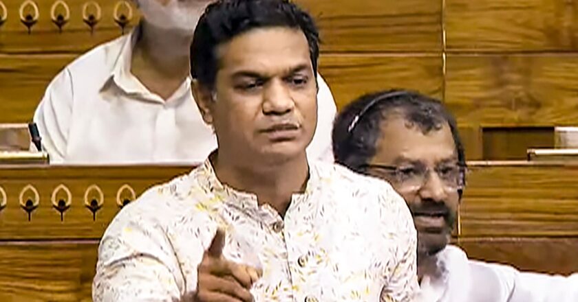 സ്റ്റേഡിയം നവീകരണത്തിന്‍റെ മറവിൽ മരംമുറി; മെസിയുടെ പേരിൽ കേരളത്തിൽ നടന്നത് ദുരൂഹ ബിസിനസ് ഡീൽ: എംപി ഹൈബി ഈഡൻ