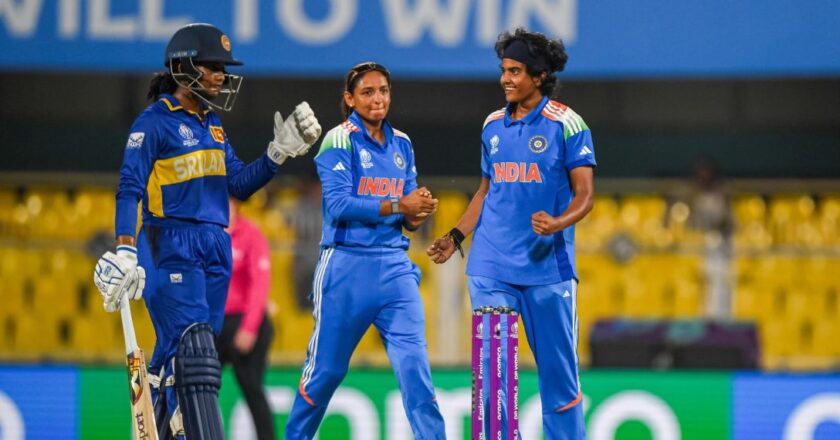 ലങ്കയെ വീഴ്ത്തി പെൺപട; വനിതാ ലോകകപ്പില്‍ ഇന്ത്യയ്ക്ക് വിജയത്തുടക്കം