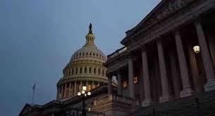 ഷട്ട് ഡൗണിൽ അമേരിക്കയിൽ വൻ പ്രതിസന്ധി; പത്തു ശതമാനം വിമാന സര്വീസുകള് നിര്ത്തലാക്കുന്നു