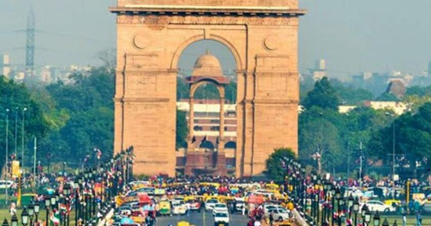 ദില്ലിയിലെ വായുമലിനീകരണം: സർക്കാരിനെതിരെ രൂക്ഷവിമർശനവുമായി സുപ്രീം കോടതി; ഉത്തരേന്ത്യയിൽ ജനജീവിതം സ്തംഭിച്ചു