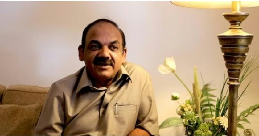 തിരുവനന്തപുരം തദ്ദേശ തിരഞ്ഞെടുപ്പ് പ്രചാരണത്തിൽ വൈറലായ പോറ്റിയേ കേറ്റിയേ പാരഡി ഗാനത്തിന് എതിരെ കേസെടുത്തേക്കും.