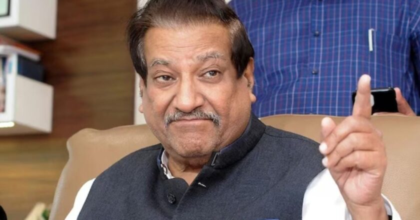 വിവാദ പ്രസ്താവനയിൽ ഉറച്ച് പൃഥ്വിരാജ് ചവാൻ; മാപ്പ് പറയില്ലെന്ന് മുൻ മുഖ്യമന്ത്രി