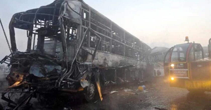 യമുന എക്സ്പ്രസ് വേയിൽ വൻ അപകടം: നാല് മരണം, 25 പേർക്ക് പരിക്ക്