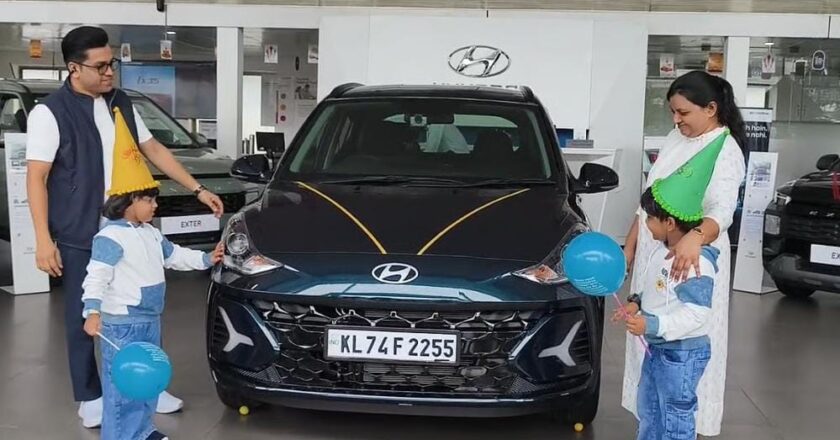 ഇനി വിൻസന്റ് ഗോമസ് കാട്ടാക്കടയിലൂടെ ഓടും; ‘2255’ സ്വന്തമാക്കിയത് 4.38 ലക്ഷം രൂപയ്ക്ക്!