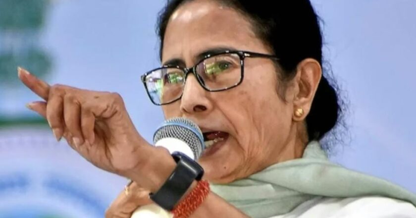 ബംഗാളിൽ ഇഡി-മമത പോര്: തെരുവിൽ ഏറ്റുമുട്ടി കേന്ദ്ര-സംസ്ഥാന സർക്കാരുകൾ