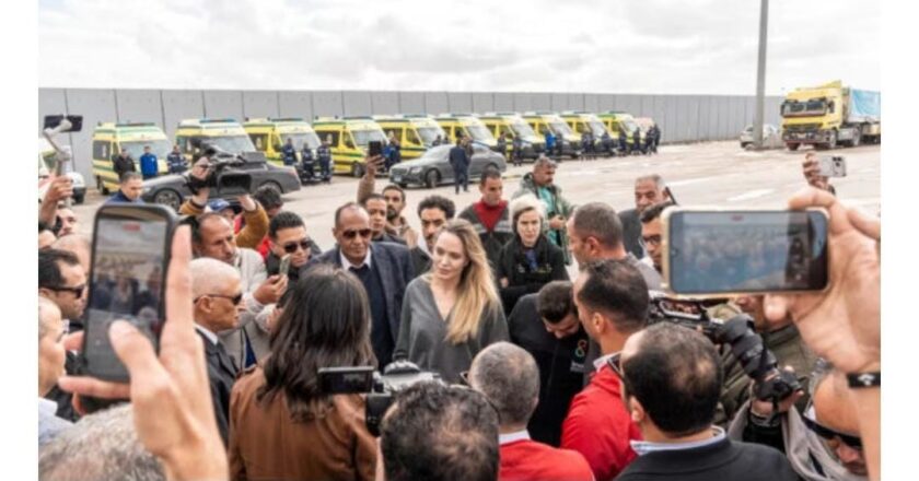 ഗാസയിൽ സഹായം മുടങ്ങുന്നു; സന്നദ്ധ പ്രവർത്തകർക്ക് പിന്തുണയുമായി ആഞ്ചലീന ജോളി റാഫയിൽ