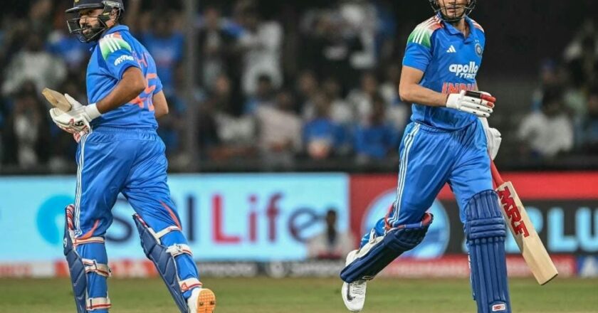 ഗില്ലിനെ മാറ്റി രോഹിത്തിനെ തിരികെ കൊണ്ടുവരൂ; ബിസിസിഐയോട് മനോജ് തിവാരി