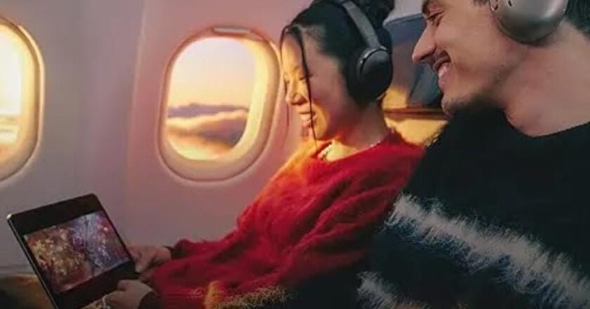 ബാറ്ററി കരുത്തിൽ വിസ്മയിപ്പിക്കാൻ ജെബിഎൽ ടൂർ വൺ M3; 70 മണിക്കൂർ പ്ലേബാക്ക് സമയം!