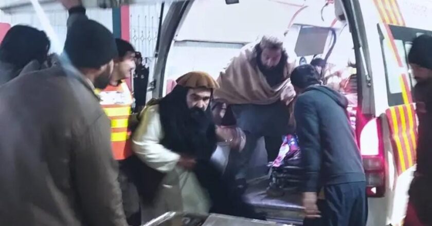 പാകിസ്താനിൽ വിവാഹവീട്ടിൽ ചാവേർ സ്ഫോടനം; 7 മരണം, നിരവധിപ്പേർക്ക് പരിക്ക്