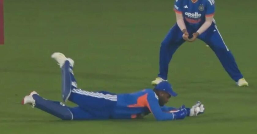 കിവീസിനെതിരെ ഇന്ത്യക്ക് തകർപ്പൻ ജയം; ബാറ്റിങ്ങിൽ തിളങ്ങിയില്ലെങ്കിലും ‘പറക്കും ക്യാച്ചിലൂടെ’ സഞ്ജു സാംസൺ ഹീറോ