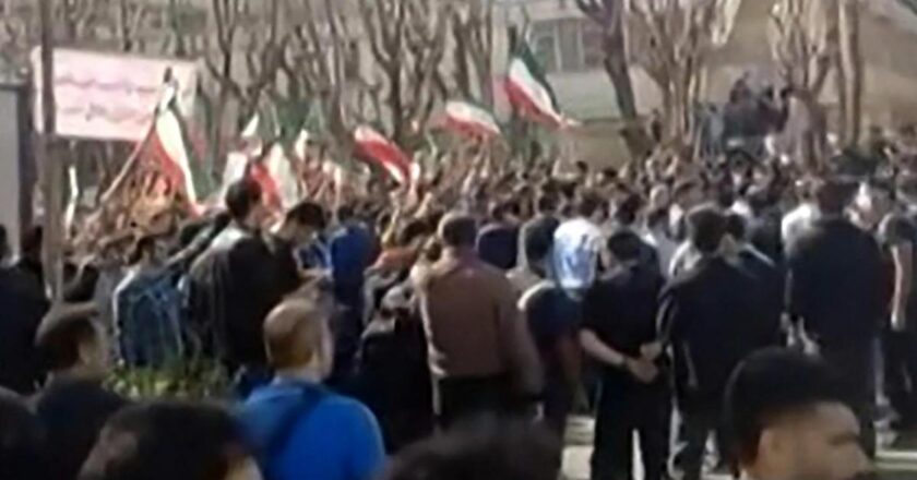 ഇറാൻ വിടാൻ ഇന്ത്യക്കാരോട് എംബസി നിർദേശം; ജാഗ്രത പാലിക്കണമെന്ന് മുന്നറിയിപ്പ്