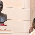 രാഷ്ട്രപതി ഭവനിൽ നിന്നും എഡ്വിൻ ലട്യൻസിന്റെ പ്രതിമ നീക്കം ചെയ്തു; പകരം സി രാജഗോപാലാചാരിയുടെ പ്രതിമ സ്ഥാപിച്ചു