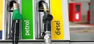 ഇന്ധനവില ഉടൻ വർധിക്കില്ല; 25 ദിവസത്തെ ശേഖരമുണ്ടെന്ന് കേന്ദ്ര സർക്കാർ