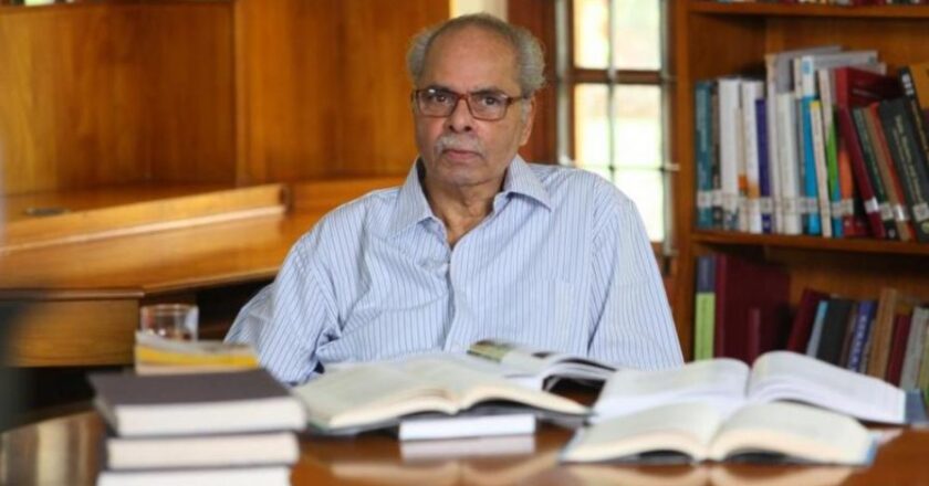 പ്രമുഖ ചരിത്രകാരൻ കെ. എൻ. പണിക്കർ അന്തരിച്ചു