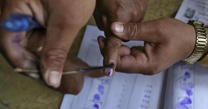 തിരഞ്ഞെടുപ്പ് ദിവസം വേതനത്തോടുകൂടിയ അവധി; സ്വകാര്യ സ്ഥാപനങ്ങൾക്ക് നിർദേശം